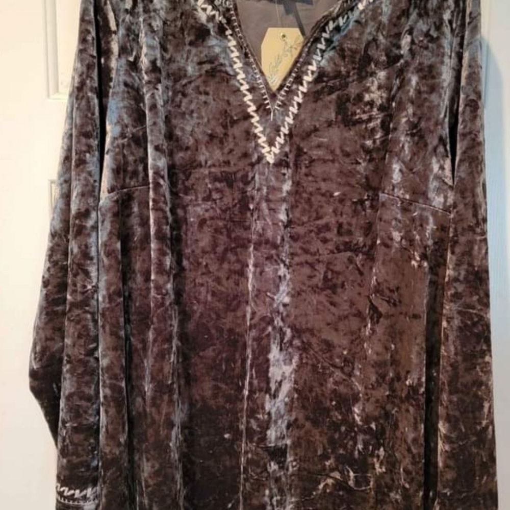 Tunic - Picture 5 of 6